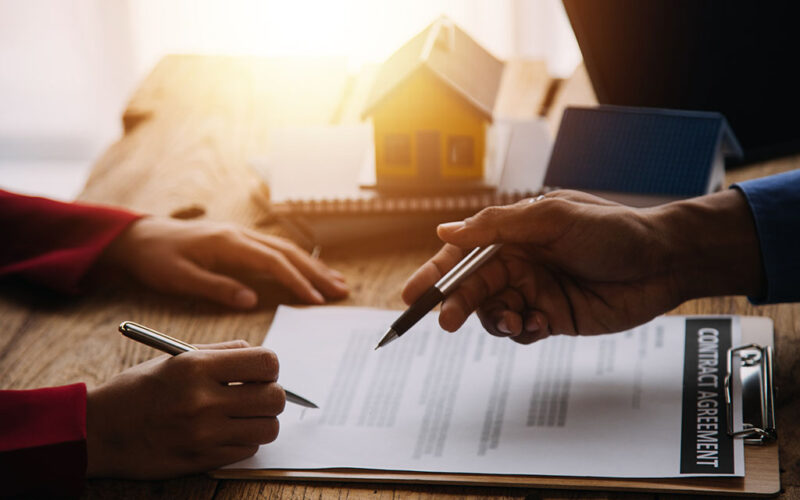 Why You Need a Conveyancing Lawyer When Selling Your Property